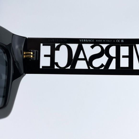 Disney Christmas 2025 Lil Rin Rin Plush Badge Red New